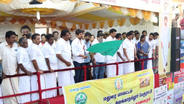 முதல்வர் படம் முதல்வர் படம்