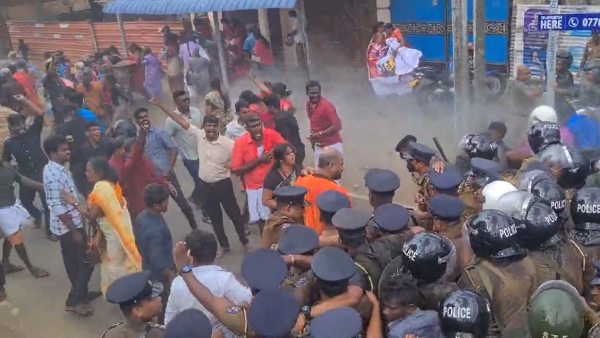  தள்ளுமுள்ளு