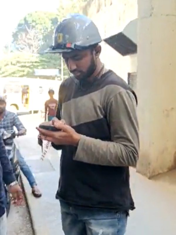 படுகாயம்