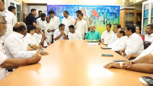 யாருக்கு ஆதரவு 