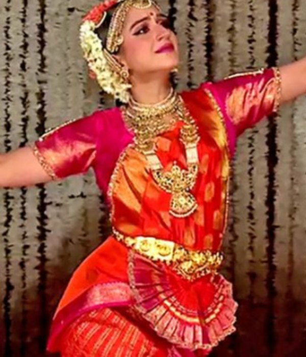  பரதநாட்டிய கலைஞர் 