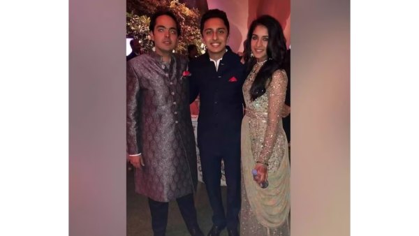 நிச்சயதார்த்த விழா நிச்சயதார்த்த விழா