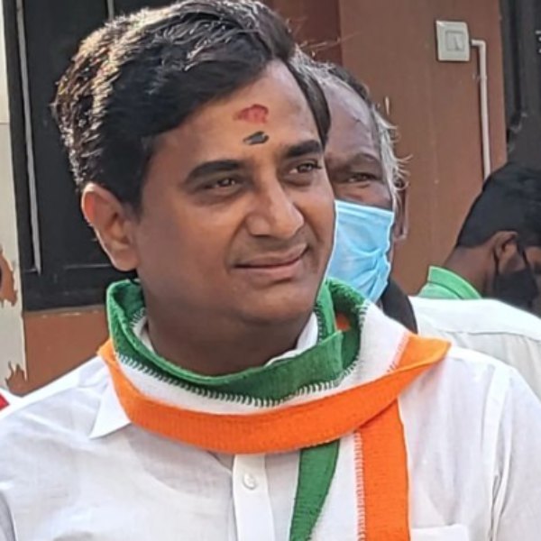  கண்கலங்கிய மக்கள் ராஜன்