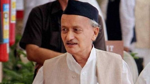 Union Govt not happy over Governors Controversies? 