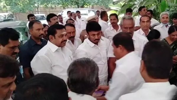 ஈரோடு வந்த இபிஎஸ்