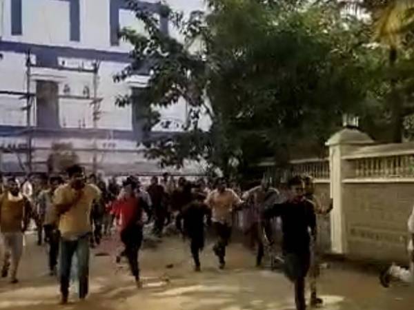 சிகரெட் புகை தொடர்பாக 