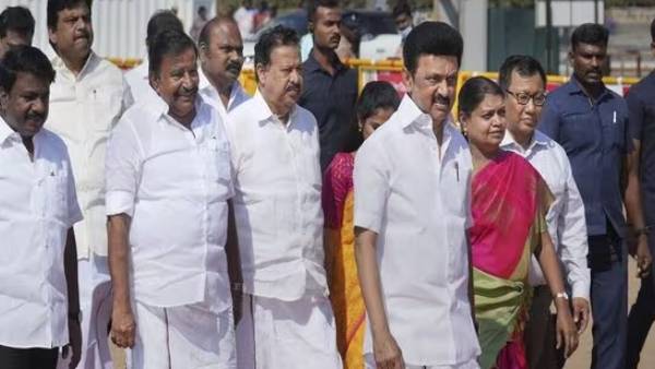 ஒரு பெரிய டீம் ஒரு பெரிய டீம்