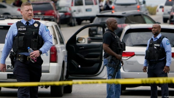  அமெரிக்காவை அலற வைக்கும் துப்பாக்கி சத்தம் 