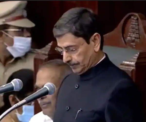 தமிழ்நாட்டை விட்டு வெளியேறலாம் 