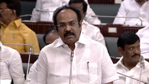 கடுக்காய் சாப்பிட்டவர்கள் மிடுக்காய் 