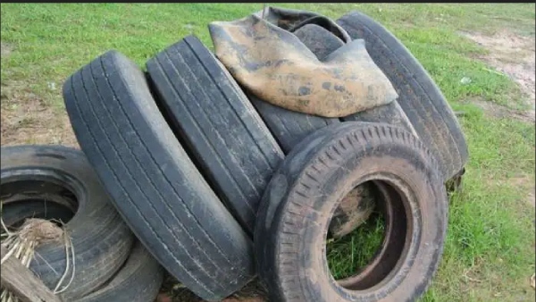 பழைய டயர் 
