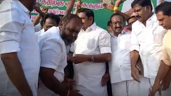 அட்டகாசமான வரவேற்பு அட்டகாசமான வரவேற்பு
