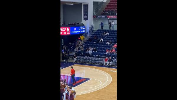  அமெரிக்காவில் சம்பவம் 