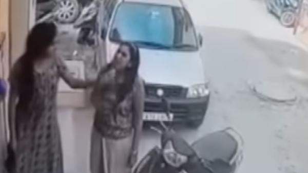 சர்ச்சைக்கு மேல் சர்ச்சை சர்ச்சைக்கு மேல் சர்ச்சை