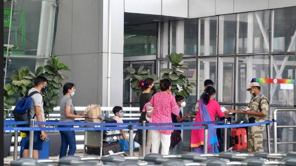 விமான நிலையத்தில் 5 அடுக்கு பாதுகாப்பு 