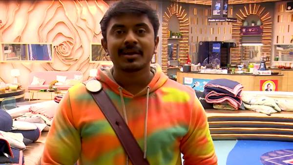 ரசிகர்களிடம் வேண்டுகோள்