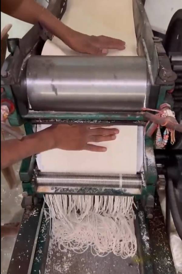 சிக்கன் நூடுல்ஸ் சிக்கன் நூடுல்ஸ்