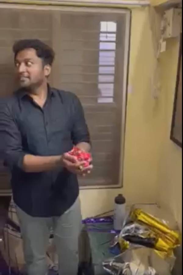 திட்டும் ரசிகர்கள் 