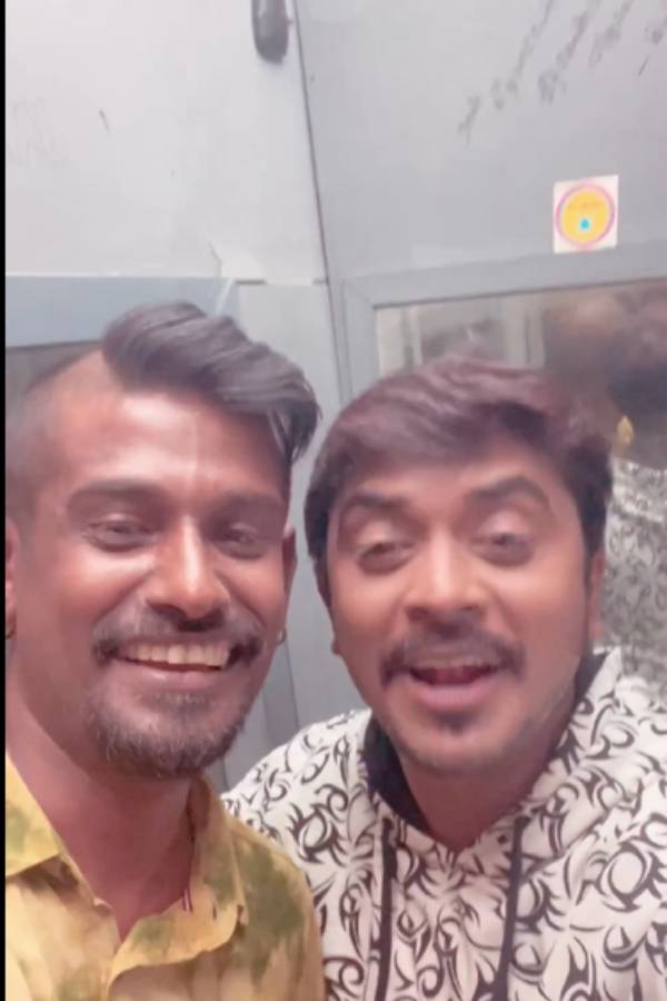 போட்டியாளர்களின் செயல்பாடு