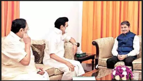  தேநீர் விருந்து 