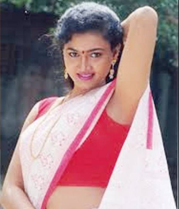 மலையாள படத்தில் அறிமுகம்