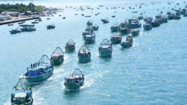 Heavy rains for 2 days in Tamil Nadu - Fishermen are prohibited from entering the sea 