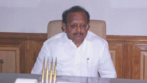 ஒப்புதலுக்கு காத்திருக்கிறது ஒப்புதலுக்கு காத்திருக்கிறது