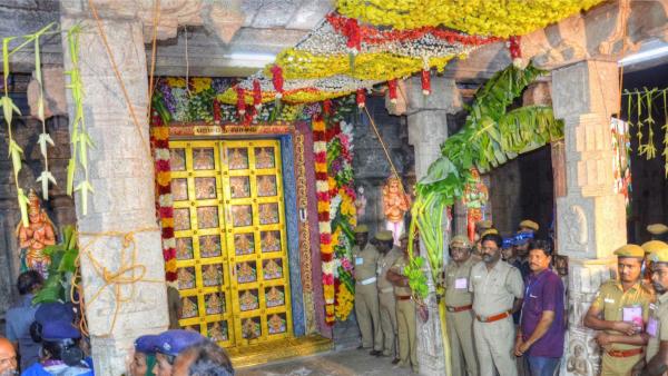 Vaikunta Ekadasi: Lakhs of devotees witness Srirangam Sorgavasal Tiruapu today 