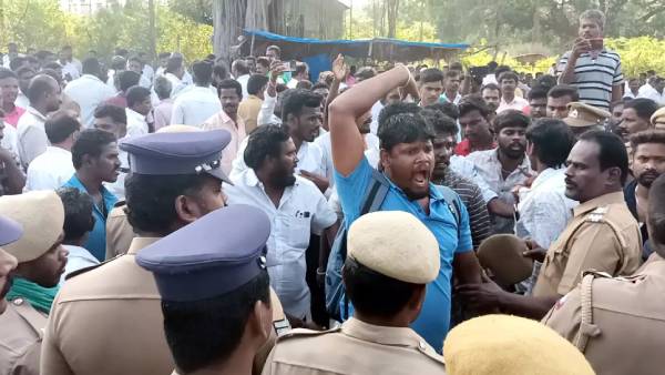 அதிமுக கொடி 