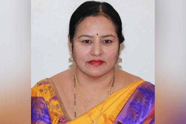  மோதல் போக்கு 