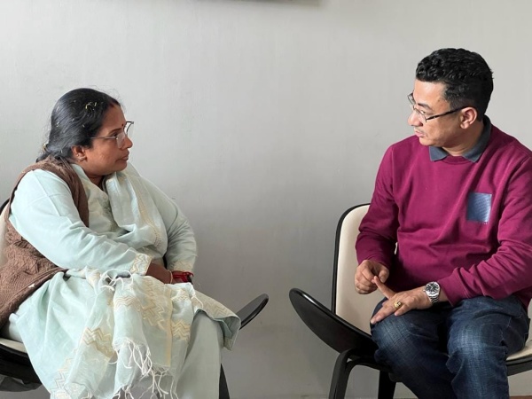 BJP MLA Vanathi Srinivasan supporters deny to join DMK 