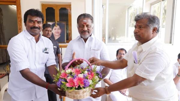 மாஜி அமைச்சர் 