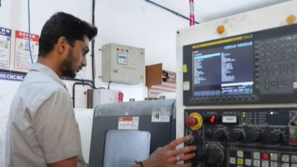 கொரோனா காலத்தில் பறிபோன வேலை: 