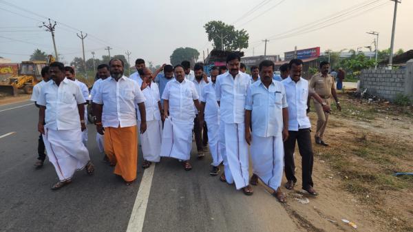 பிரம்மாண்ட வரவேற்பு 