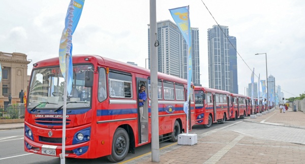 Indian Minister Muraleedharan meets Sri Lankan President Ranil Wickremesinghe