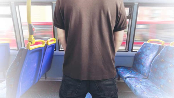 சிறுநீர் கழித்து அட்டுழியம்