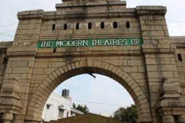சினிமா தயாரிப்பு 