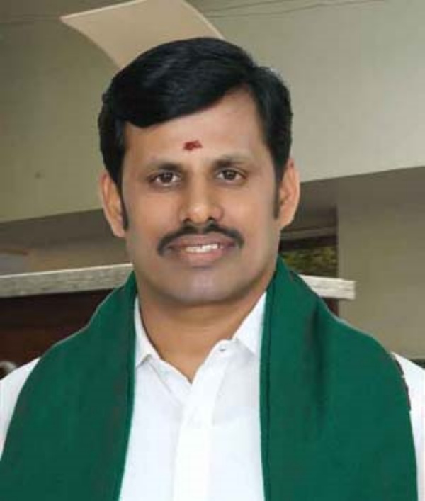 40 ஆண்டு அரசியல்