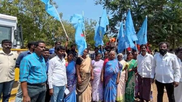 Erode East By-Election: Arunthathiyar burnt Naam Tamilar Seeman Effigy in Madurai, Nellai 