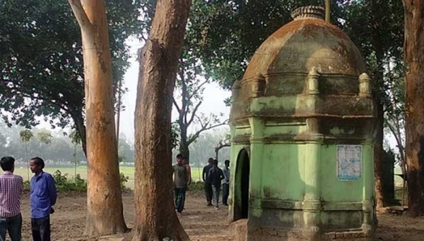 இந்து கோயில் மீது தாக்குதல்