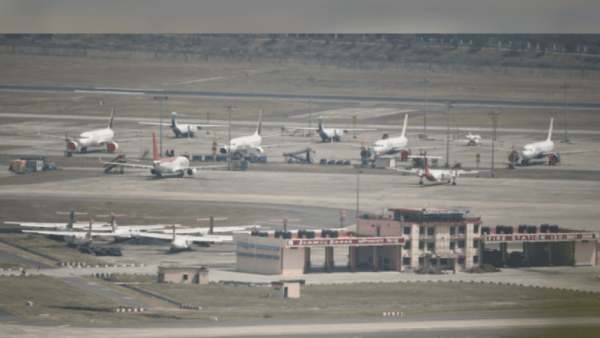  50 விமான நிலையங்கள்