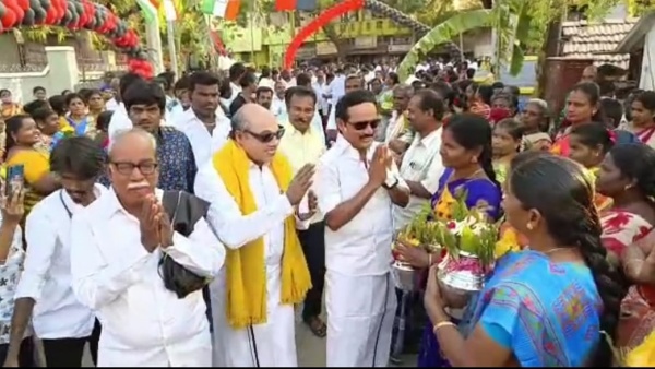 திமுக மும்முரம் திமுக மும்முரம்