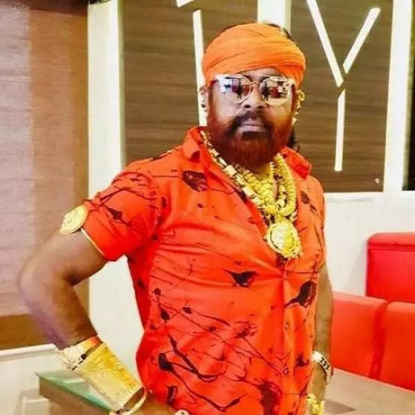 அரசியலில் 