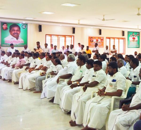 மீண்டும் வேலைக்கு 