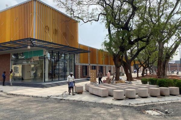 கட்டுமானப் பணிகள் துரிதம் 