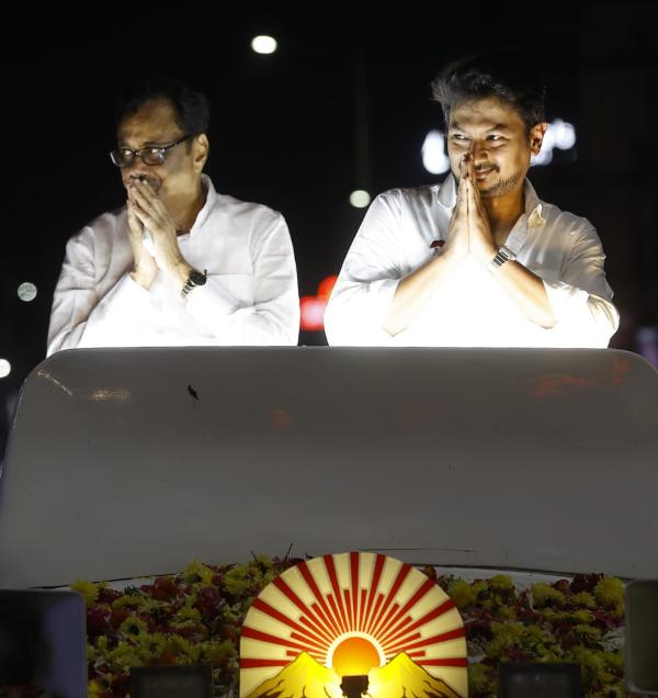  கடும் தாக்கு 