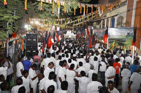  கடும் தாக்கு