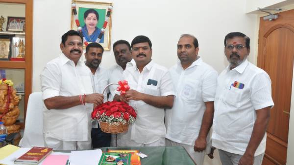 ஈபிஎஸ் அணியில் இணைவார்கள் 