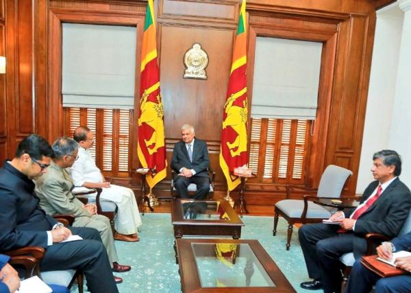 Indian Minister Muraleedharan meets Sri Lankan President Ranil Wickremesinghe