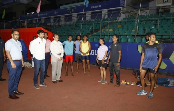 வீரர்களுடன் கலந்துரையாடல் வீரர்களுடன் கலந்துரையாடல்